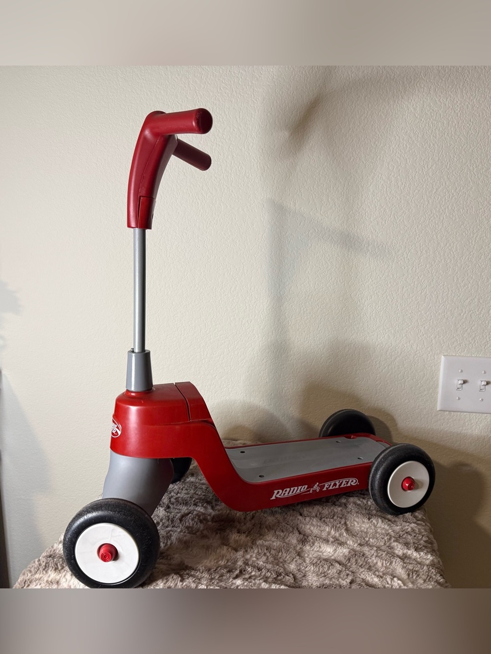Radio Flyer Red Kids Scooter with Silver Deck and Black Wheels